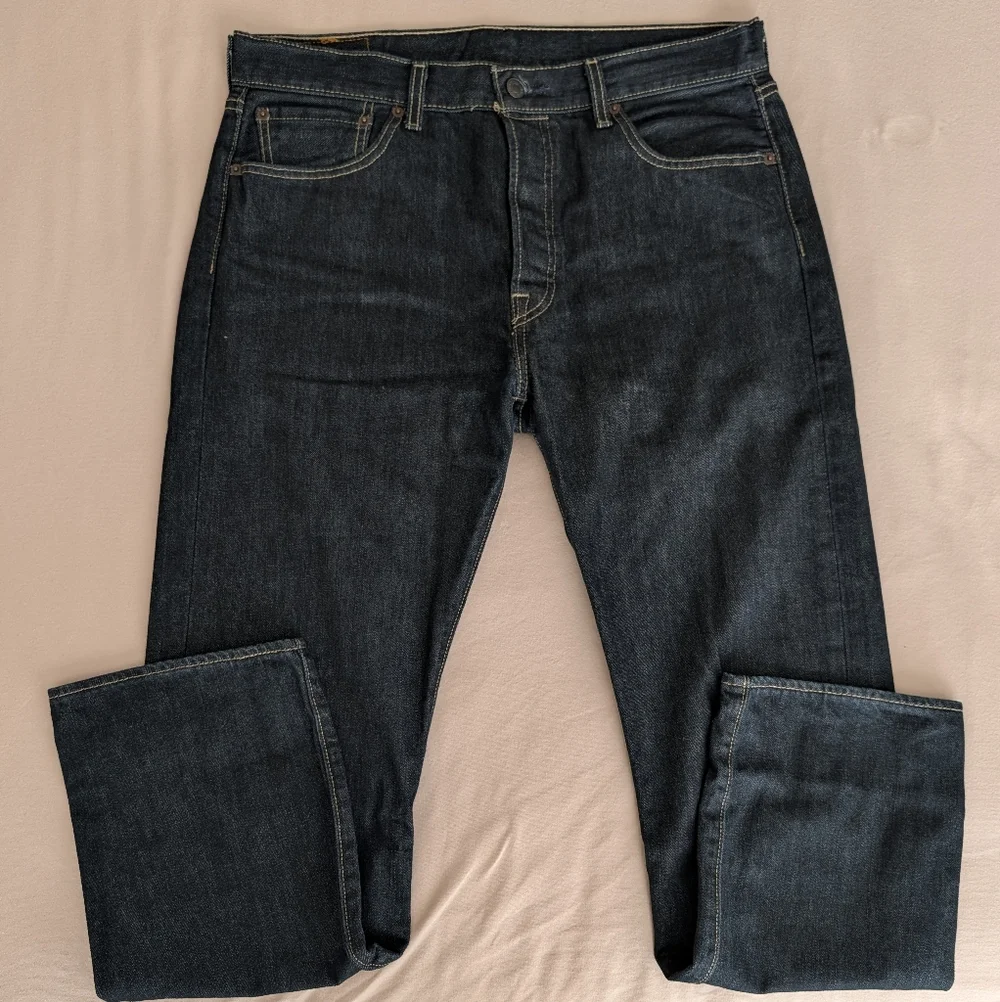 Levi's 501 Men's Deep Indigo Straight Jeans - Picture 3 of 4